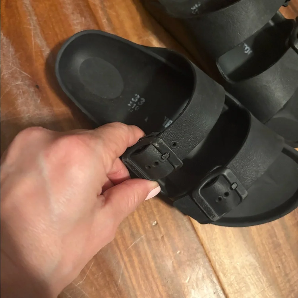 Birkenstock Kids Black Double Strap Sandals Size 33 Youth (S5)‎